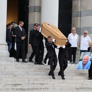 Elle est ainsi presque passée inaperçue
Sortie des obsèques de P.Laffont dans la salle de la Coupole du cimetière du Père-Lachaise à Paris, le 23 août 2024. L'animateur de télévision est décédé le 7 août 2024 à l'âge de 84 ans. © Dominique Jacovides / Bestimage