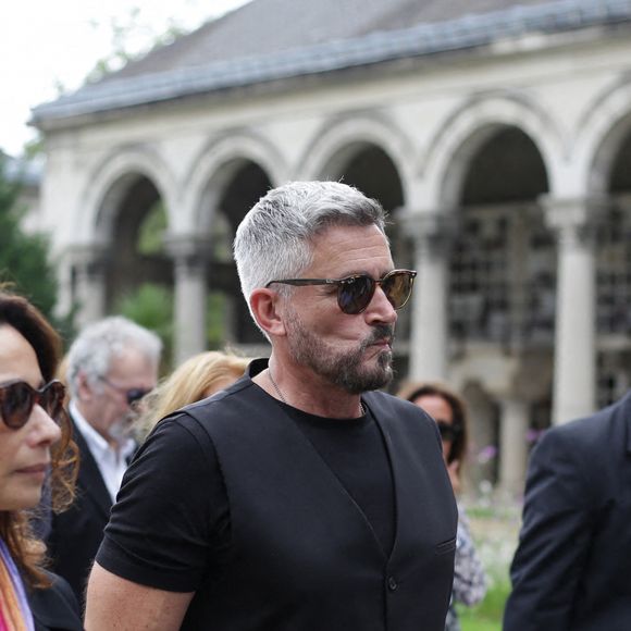 Olivier Minne arrive aux funérailles de Patrice Laffont au cimetière du Père Lachaise le 23 août 2024 à Paris, France. Photo par Nasser Berzane/ABACAPRESS.COM