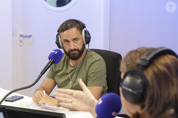 Pourtant, il craint encore aujourd'hui les retombées de son patron. 
Exclusif - Cyril Hanouna, sur le plateau de l'émission " On Marche Sur La Tête " présentée pa C.Hanouna dans les studios d' Europe 1 à Paris, France, le 25 juin 2024. © Jack Tribeca / Bestimage