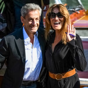 A tout juste 12 ans, Giulia Sarkozy passionne les médias, et intrigue tout autant les internautes !
Nicolas Sarkozy et sa femme Carla Bruni arrivent au Lido lors du 80ème édition du festival international du film de Venise, la Mostra, à Venise, Italie. © SGP/Bestimage 