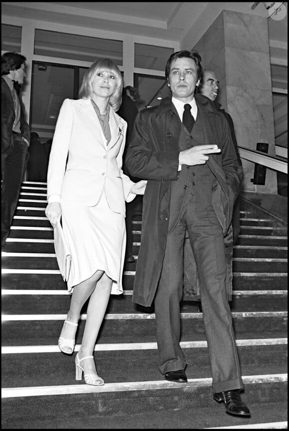 Archives - Alain Delon avec son ex-compagne Mireille Darc au Festival du film à Paris.