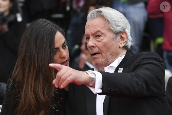 Alain Delon et sa fille Anouchka Delon - Montée des marches du film "A Hidden Life" lors du 72ème Festival International du Film de Cannes, le 19 mai 2019. 