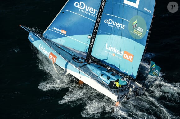 D'autres personnalités issues du monde de la voile ont salué la mémoire du défunt
Départ de la Route du Rhum-Destination Guadeloupe 2022, course transatlantique en solitaire, Saint-Malo - Guadeloupe (6 562 kilomètres) à Saint-Malo, France, le 6 novembre 2022. © Pierre Bouras/Panoramic/Bestimage