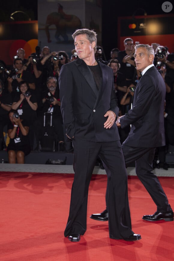 Brad Pitt, George Clooney à la projection de "Wolfs" lors du 81ème festival international du film de Venise, la Mostra le 1er septembre 2024.