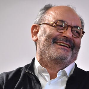 Ce thème de la transcendance se retrouve au coeur de ses nouvelles chansons
Louis Chedid participe à la présentation de l'album de reprises "Brassens sur Parole(s)" à la Fnac Bercy-Village, le 3 novembre 2016. © Lionel Urman/Bestimage 