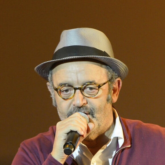 Louis Chedid - Les 50 ans de France Inter a la Gaite Lyrique a Paris, le 8 decembre 2013.