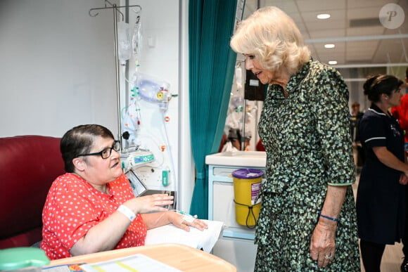 Camilla Parker Bowles, reine consort d'Angleterre inaugure le centre de cancerologie Dyson à Bath, Somerset au Royaume-Uni le 3 septembre 2024. 