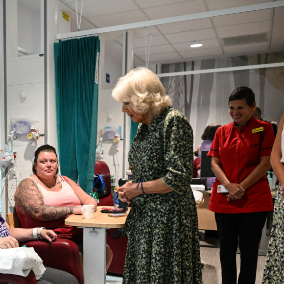 Camilla Parker Bowles, reine consort d'Angleterre inaugure le centre de cancerologie Dyson à Bath, Somerset au Royaume-Uni le 3 septembre 2024. 