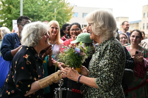 Camilla Parker Bowles, reine consort d'Angleterre inaugure le centre de cancerologie Dyson à Bath, Somerset au Royaume-Uni le 3 septembre 2024. 