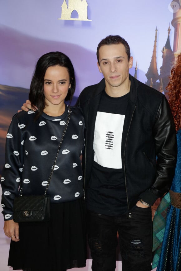 Alizee et son petit ami Grégoire Lyonnet assistant à la journée d'ouverture de la saison de Noël à Disneyland Resort Paris à Marne-La-Vallee, le 15 novembre 2014. Photo par Jerome Domine/ABACAPRESS.COM