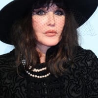 Isabelle Adjani liée fortement à une autre actrice française : cette visite à la maternité qui en dit long