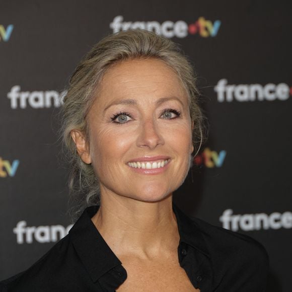 Et pour elle de regretter : "Il y a des gens que je n'ai jamais."
Anne-Sophie Lapix au photocall de la conférence de presse de rentrée de France Télévisions à Paris, France, le 4 septembre 2024. © Coadic Guirec/Bestimage