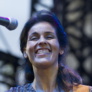 Souad Massi en concert lors du Festival Nuits du Sud à Vence le 23 juillet 2015.