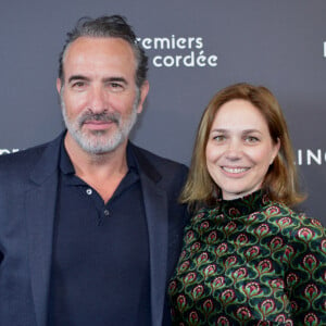 Jean Dujardin fait son grand retour dans le rôle de Zorro dans une nouvelle série diffusée sur Paramount+ et Canal+
Jean Dujardin et sa femme Nathalie Péchalat- Dîner de charité Breitling à la Samaritaine pour l'association "Premiers de Cordée" à Paris © Rachid Bellak/Bestimage 