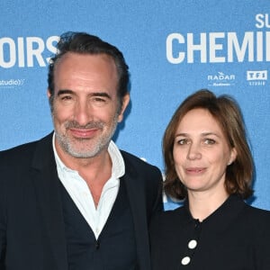 Jean Dujardin et sa femme Nathalie Péchalat - Avant-première du film "Sur les chemins noirs" au cinema UGC Normandie à Paris le 13 mars 2023. © Coadic Guirec/Bestimage 