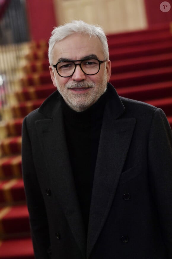 Exclusif - Pascal Praud lors de la première de la pièce de théâtre "L'avare" au Théâtre des Variétés à Paris le 15 janvier © Rachid Bellak / Bestimage 