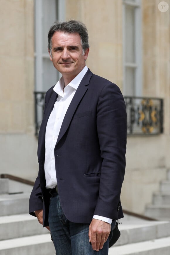 Le maire de Grenoble, Eric Piolle - Le président de la République française reçoit les maires des communes victimes de violences, au palais de l'Elysée, à Paris, France,, le 4 juillet. © Stéphane Lemouton/Bestimage 