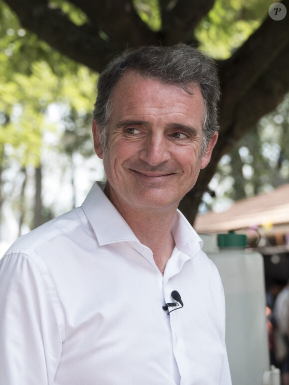 Eric Piolle, maire de Grenoble - Conférence de presse pendant l'université d'été de La France Insoumise à Châteauneuf-sur-Isère le 26 août. © Sandrine Thesillat / Panoramic / Bestimage