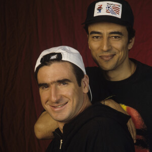 Il a été emporté par un cancer foudroyant au foie.
Didier Roustan et d'Eric Cantona le 20 mai 1994.