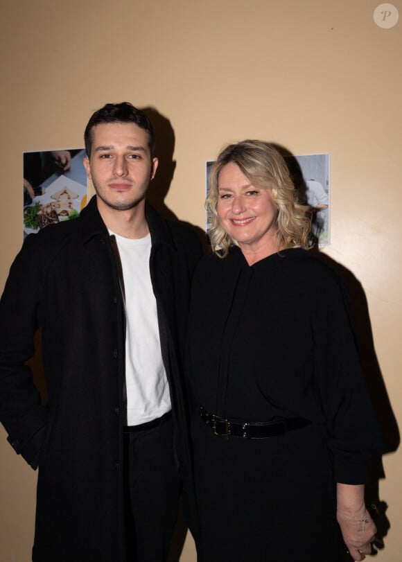 Exclusif - Luana Belmondo et son fils et Giacomo - Avant-première du documentaire "Belmondo, l'Italie en héritage" à la Maison de l'Italie à Paris. Le 18 mars 2024 © Sam Delpech / Bestimage