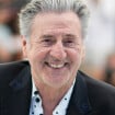 Daniel Auteuil mène une vie paisible au pied des Alpilles avec sa femme Aude et  leur fils Zach, dans une "maison d'artistes"