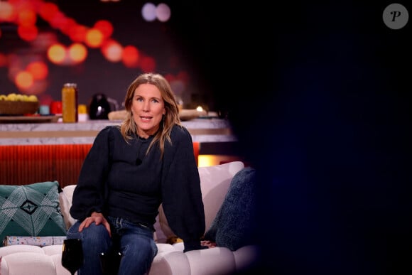 Agathe Lecaron n'a toutefois pas oublié son ami, avec qui elle avait l'habitude de plaisanter sur le plateau de France 2 lors du passage de relais.
Exclusif - Agathe Lecaron lors de l'enregistrement de la nouvelle émission "Bertrand n'a pas sommeil", présentée par B.Chameroy et diffusée le 12 janvier sur France 2 © Dominique Jacovides / Bestimage