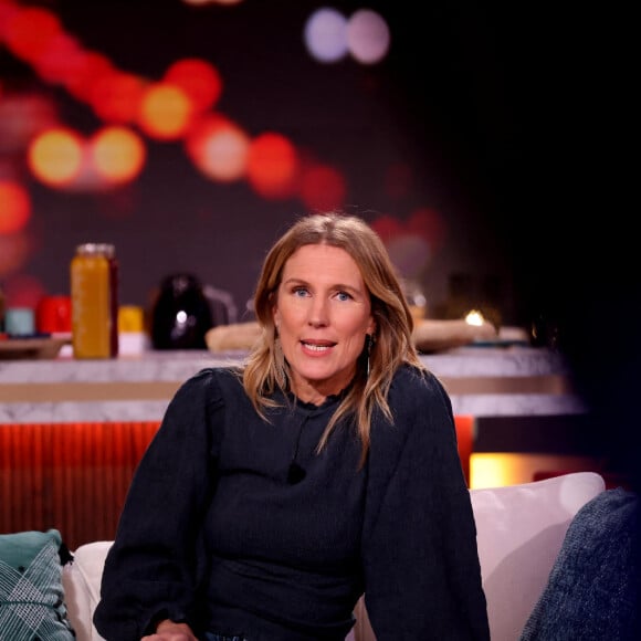 Agathe Lecaron n'a toutefois pas oublié son ami, avec qui elle avait l'habitude de plaisanter sur le plateau de France 2 lors du passage de relais.
Exclusif - Agathe Lecaron lors de l'enregistrement de la nouvelle émission "Bertrand n'a pas sommeil", présentée par B.Chameroy et diffusée le 12 janvier sur France 2 © Dominique Jacovides / Bestimage