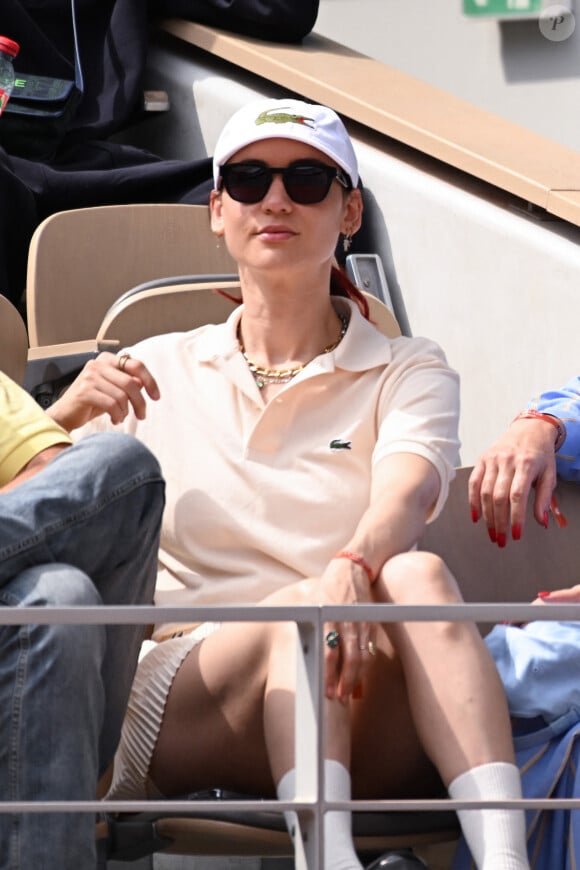 Natoo - Célébrités dans les tribunes de la finale Dames des Internationaux de Tennis de Roland Garros à Paris le 8 juin 2024. 