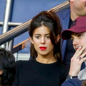 Le fils de Nicolas Sarkozy et Cécilia Attias est en couple avec la belle brune depuis plusieurs années
 
Louis Sarkozy et sa compagne Natali Husic dans les tribunes lors du match de Ligue 1, Paris Saint-Germain (PSG) vs Toulouse FC (TFC) au Parc des Princes à Paris, France, le 20 août 2017. Le PSG a gagné 6-2.