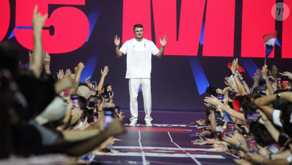 "Je n'ai pas eu beaucoup d'opportunités pour le moment", insiste Nicolas Gestin
 
Nicolas Gestin, médaillé d'or en canoë slalom, au Club France lors des Jeux Olympiques Paris 2024. Le 29 juillet 2024 © Jonathan Rebboah / Panoramic / Bestimage