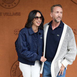 Philippe Caverivière invite d'autres stars avec son épouse Sarah
Sarah Caverivière et son mari Philippe Caverivière - Les célébrités au village lors des Internationaux de France de tennis de Roland Garros 2024 à Paris. Le 5 juin 2024. © Jacovides-Moreau/Bestimage