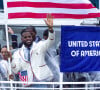 LeBron James a eu la chance d'être désigné porte-drapeau de la délégation américaine
 
Coco Gauff et LeBron James, porte-drapeaux de l'équipe des États-Unis lors de la cérémonie d'ouverture des Jeux Olympiques (JO) de Paris 2024 sur la seine à Paris, France, le 26 juillet 2024. © Jacovides-Perusseau/Bestimage