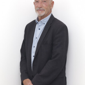 Exclusif - Daniel Broussin (ex garde du corps de A.Delon) pose en marge de sa venue à l’émission « Face à Hanouna » présentée par C.Hanouna et diffusée sur C8 le 08 septembre 2024, à Paris, France, le 05 septembre 2024. © Jack Tribeca / Bestimage