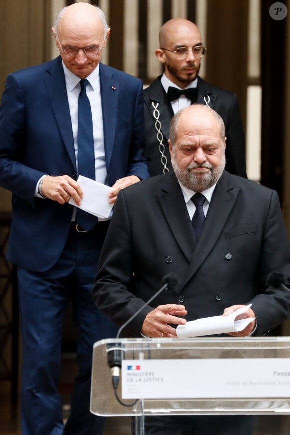 Eric Dupond-Moretti, ancien ministre de la Justice, garde des sceaux, Didier Migaud, ministre de la Justice lors de la passation de pouvoir au ministère de la Justice après la mise en place du gouvernement Barnier à Paris le 23 septembre 2024. © Christophe Clovis / Bestimage 