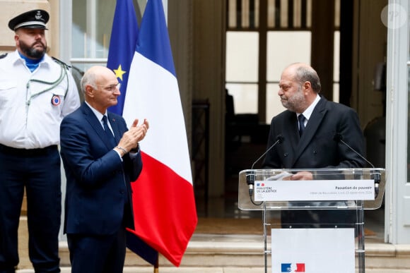 Eric Dupond-Moretti, ancien ministre de la Justice, garde des sceaux, Didier Migaud, ministre de la Justice lors de la passation de pouvoir au ministère de la Justice après la mise en place du gouvernement Barnier à Paris le 23 septembre 2024. © Christophe Clovis / Bestimage 