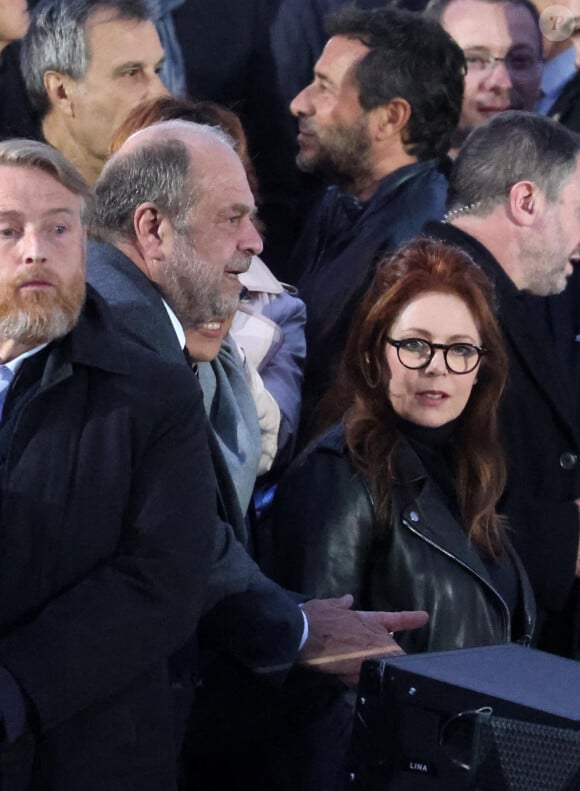 Le couple est en effet assez discret 
Eric Dupond-Moretti et Isabelle Boulay - Le président Emmanuel Macron prononce un discours au Champ de Mars le soir de sa victoire à l'élection présidentielle le 24 avril 2022. © Dominique Jacovides / Bestimage 