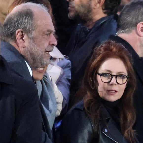 Le couple est en effet assez discret 
Eric Dupond-Moretti et Isabelle Boulay - Le président Emmanuel Macron prononce un discours au Champ de Mars le soir de sa victoire à l'élection présidentielle le 24 avril 2022. © Dominique Jacovides / Bestimage 