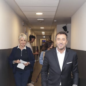 Exclusif - Danièle Gilbert, Bernard Montiel, sur le plateau de l'émission " TPMP " présentée par C.Hanouna et diffusée en direct sur C8, Paris, France, le 23 septembre 2024. © Jack Tribeca / Bestimage 