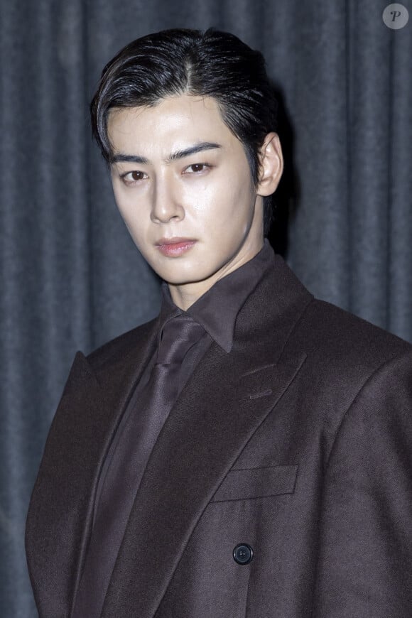 Cha Eun-woo - Photo Call pour Le Défilé -Saint Laurent lors de la Fashion Week à Paris le 24 septembre 2024. © Olivier Borde /Bestimage 