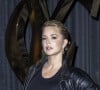 De quoi se démarquer de Virginie Efira, également présente, qui arborait presque le même look : jupe en dentelle transparente, escarpins noirs et veston en cuir XXL
Virginie Efira - Photo Call pour Le Défilé -Saint Laurent lors de la Fashion Week à Paris le 24 septembre 2024. © Olivier Borde /Bestimage