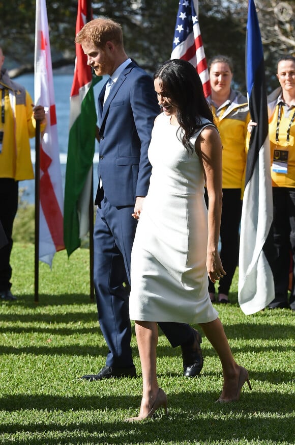 Le prince Harry, duc de Sussex, et Meghan Markle (enceinte), duchesse de Sussex, ont été reçus par le gouverneur général du Commonwealth d'Australie, Sir Peter Cosgrove, et sa femme, à Sydney, à l'occasion de leur visite officielle en Australie. Le 16 octobre 2018 