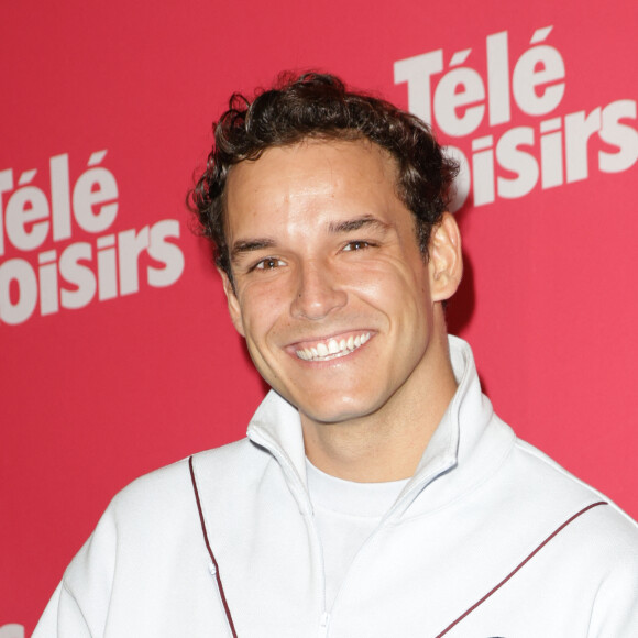 Théo Curin - Photocall de la soirée "Télé Loisirs Awards 2024" aux Jardins du Pont-Neuf à Paris le 23 septembre 2024.  © Coadic Guirec/Bestimage