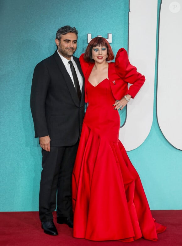 Alors qu'elle a rencontre l'ancien Premier ministre Gabriel Attal, ce dernier a révélé sans le vouloir que l'actrice et chanteuse s'était fiancée. 
Lady Gaga et Michael Polansky - Arrivées sur le tapis rouge pour la première britannique de "Joker Folie A Deux" au Cineworld Leicester Square à Londres, le 26 septembre 2024.