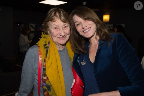 La famille Burni-Tedeschi a dû fuir en 1975 à cause des menaces des Brigades rouges.
Carla Bruni-Sarkozy et Marisa Bruni-Tedeschi lors du cocktail pour le concert '2 Generations Chantent Pour La 3eme' Charity Gala To benefit Alzheimer Research au Playel à Paris, France le 30 janvier 2017. Photo par Nicolas Genin/ABACAPRESS.COM