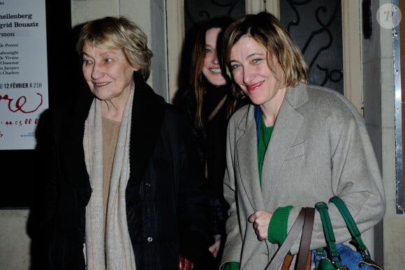 Marisa Borini, Carla Bruni-Sarkozy et Valeria Bruni Tedeschi assistent à la pièce de théâtre " Les Larmes amères de Petra Von Kant " avec la mère de Carla Bruni-Sarkozy, Marisa Borini et la soeur de Carla Bruni-Sarkozy, Valeria Bruni Tedeschi au théâtre de l'Œuvre à Paris, France, le 25 mars 2015. Photo par Aurore Marechal/ABACAPRESS.COM