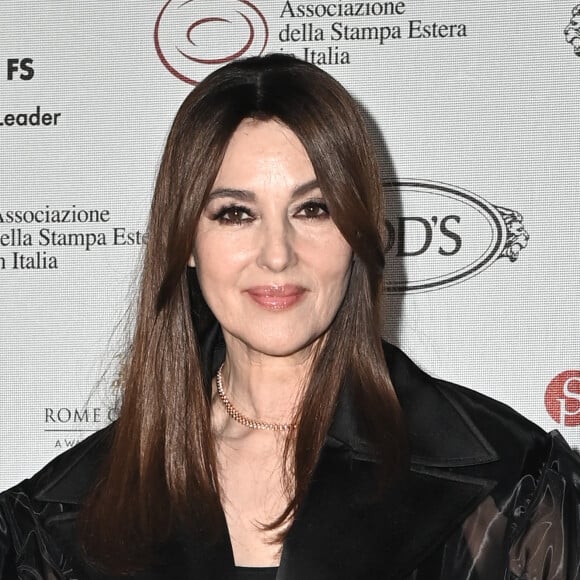  "Mes enfants ont tellement vécu partout que je devais leur offrir un ancrage."
Monica Bellucci - Press Room de la 64ème édition des Globo d'Oro Award à Rome.