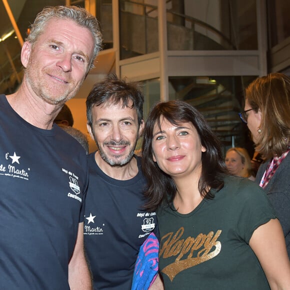 Denis Brogniart, Florian Gazan et Estelle Denis lors de la compétition caritative Défi du coeur au profit de l'association l'étoile de Martin (association de recherche contre le cancer des enfants) en marge du 6ème meeting olympique de natation à Courbevoie le 17 février 2018. Le défi du coeur a été animé par la journaliste E.Denis. © Giancarlo Gorassini / Bestimage