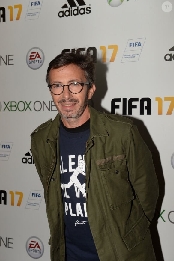 Florian Gazan - Photocall pour le lancement du jeu vidéo " FIFA 17" au Cercle Cadet à Paris le 26 septembre 2016. © Rachid Bellak/Bestimage