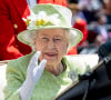 Une maladie que la reine avait choisi de ne pas divulguer
La reine Elisabeth II - La famille royale d'Angleterre lors du Royal Ascot, jour 5. Le 22 juin 2019 