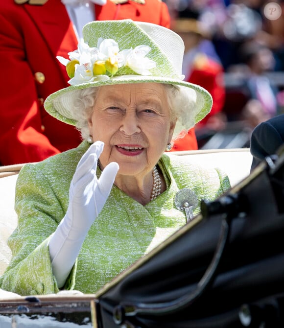 Une maladie que la reine avait choisi de ne pas divulguer
La reine Elisabeth II - La famille royale d'Angleterre lors du Royal Ascot, jour 5. Le 22 juin 2019 